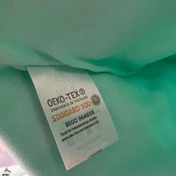 New Oeka-Tex 3-piece Baby Infant Hat, Mittens & Socks Green Stripe 0-3 months - Picture 6 of 6